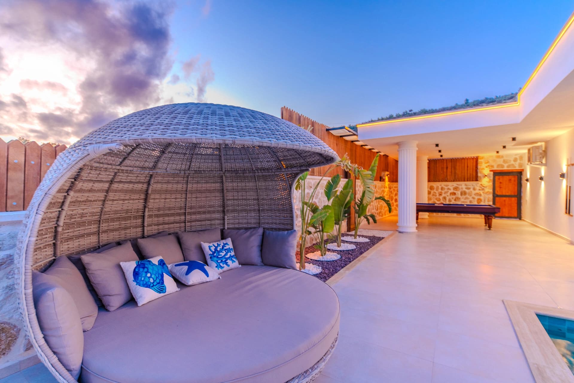 Villa Elysium Korunaklı Havuz 38