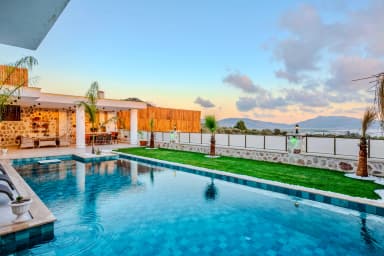 Villa Elysium Korunaklı Havuz 72
