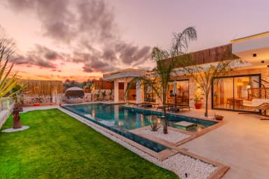Villa Elysium Korunaklı Havuz 86