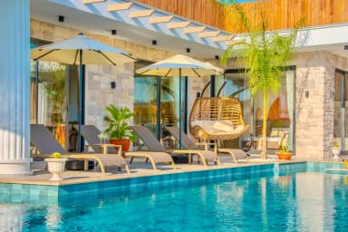 Villa Elysium Korunaklı Havuz 32