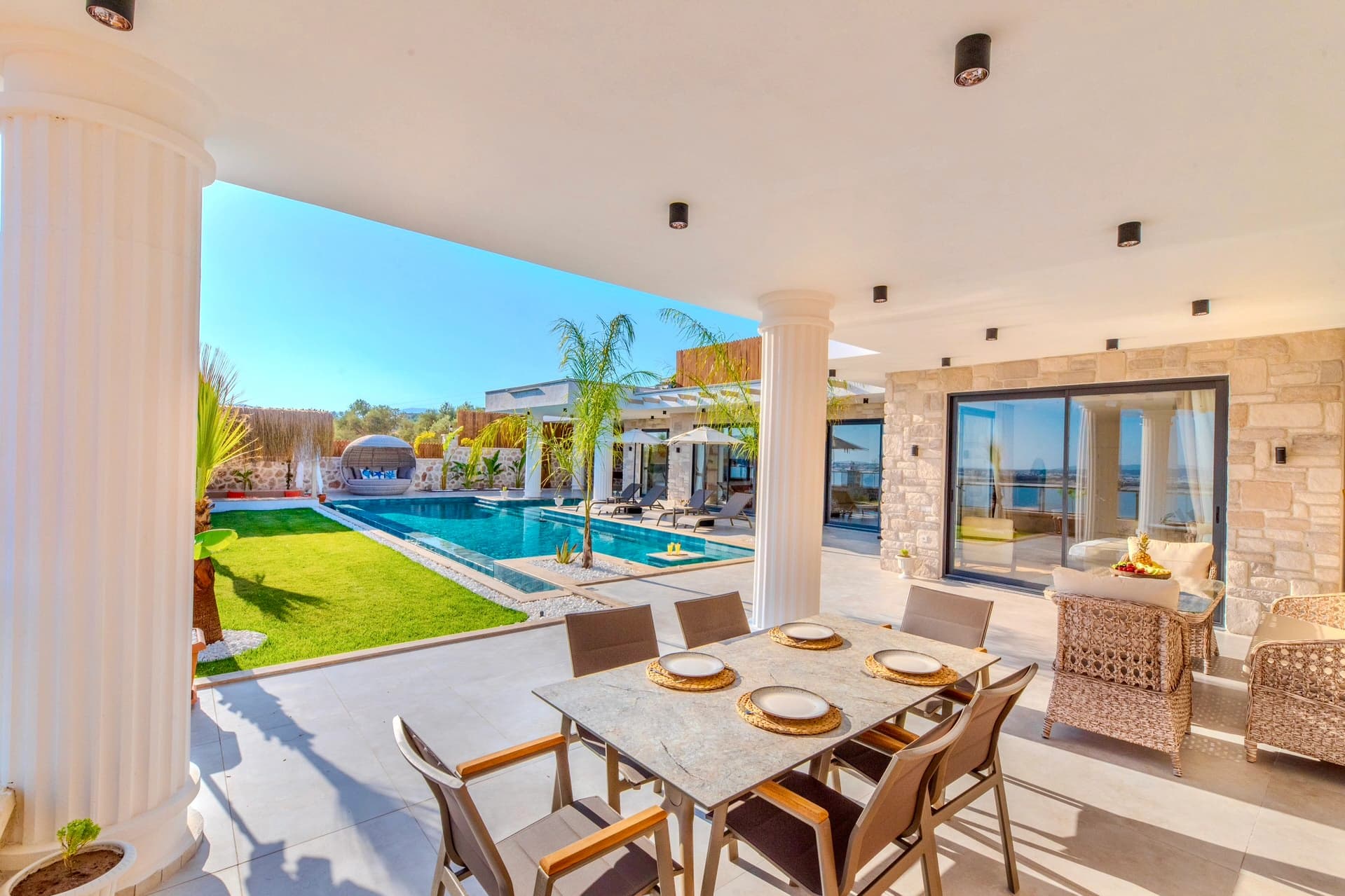 Villa Elysium Korunaklı Havuz 46