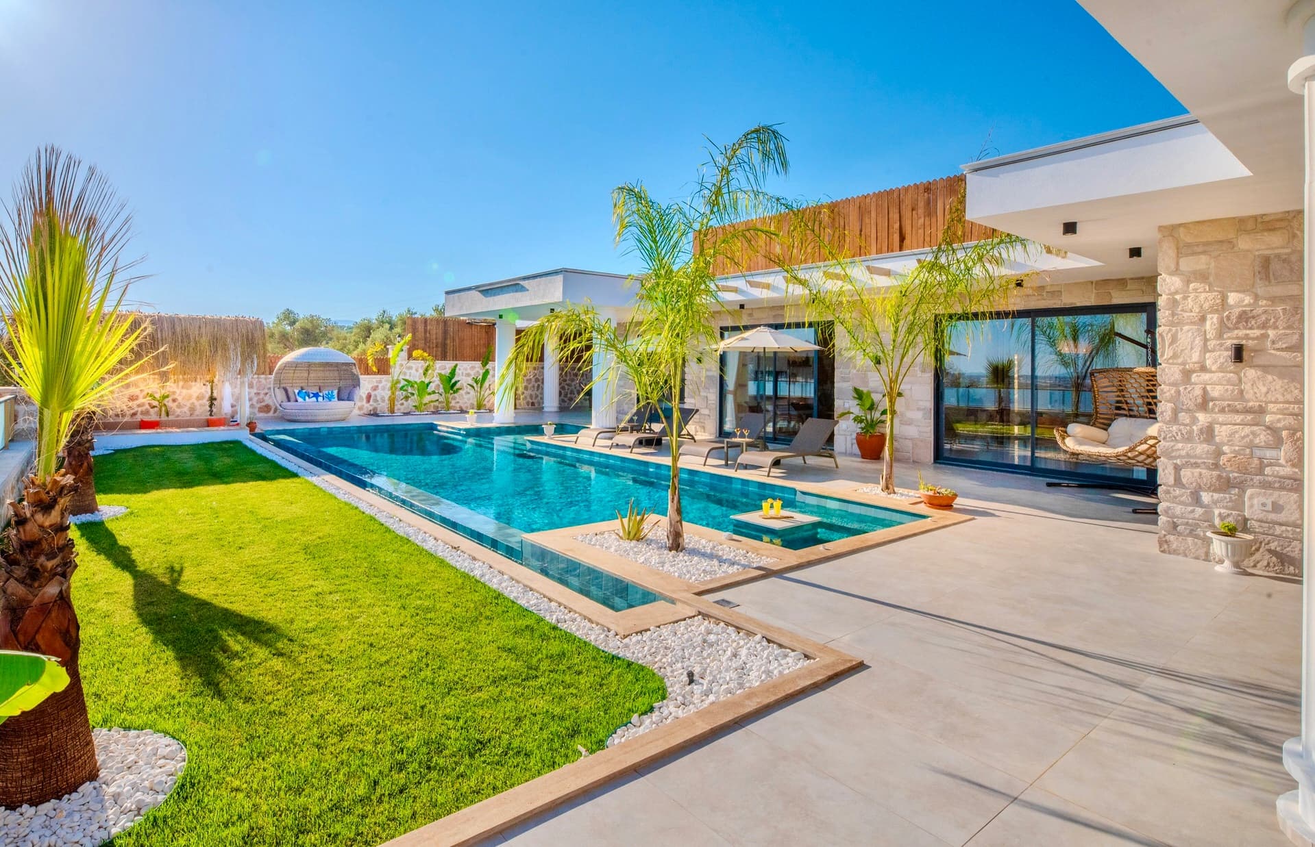 Villa Elysium Korunaklı Havuz 60