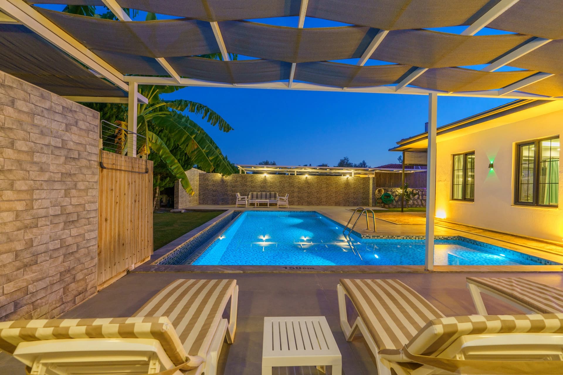 Villa Sazak Uno Korunaklı Havuz 40