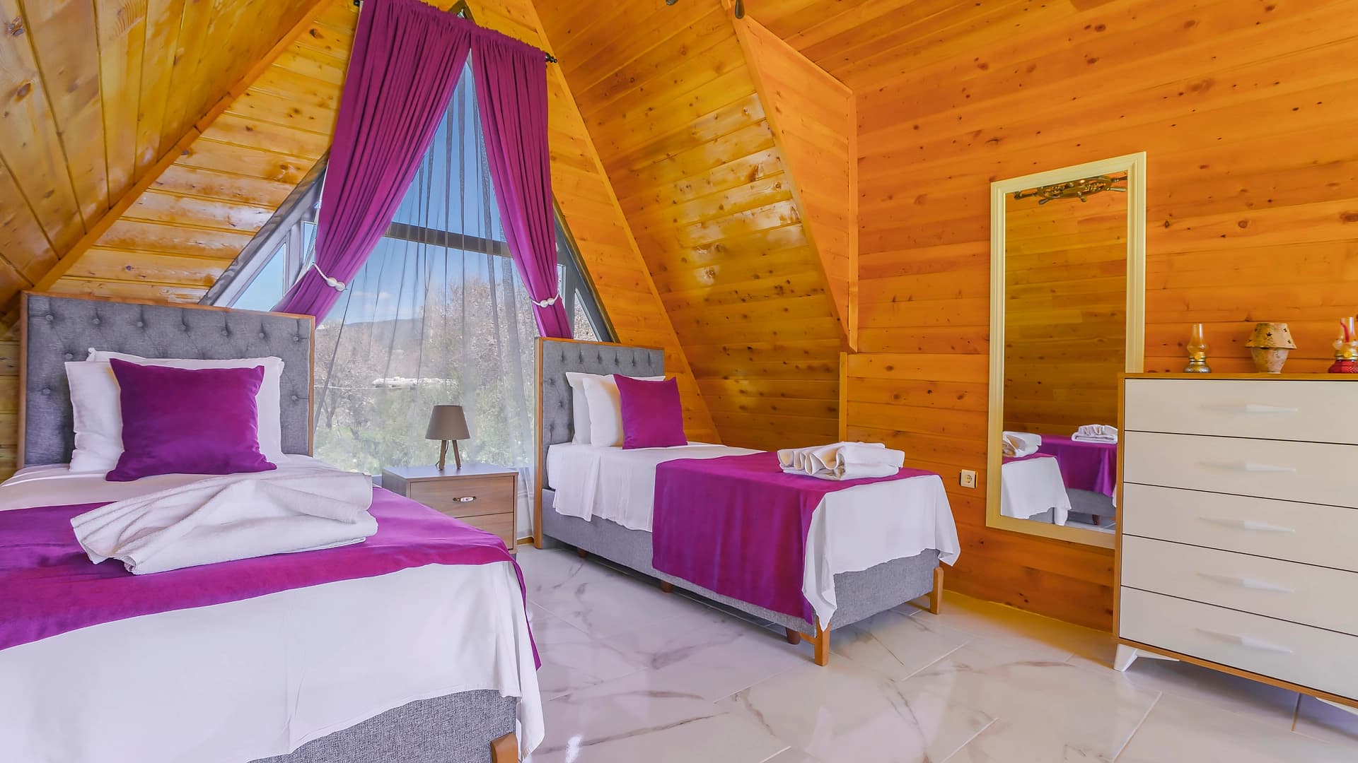 Villa Doğanay Bezirgan Korunaklı Havuz 21