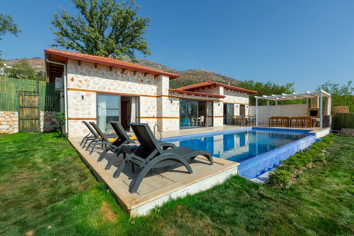 Villa Chakra Korunaklı Havuz 57