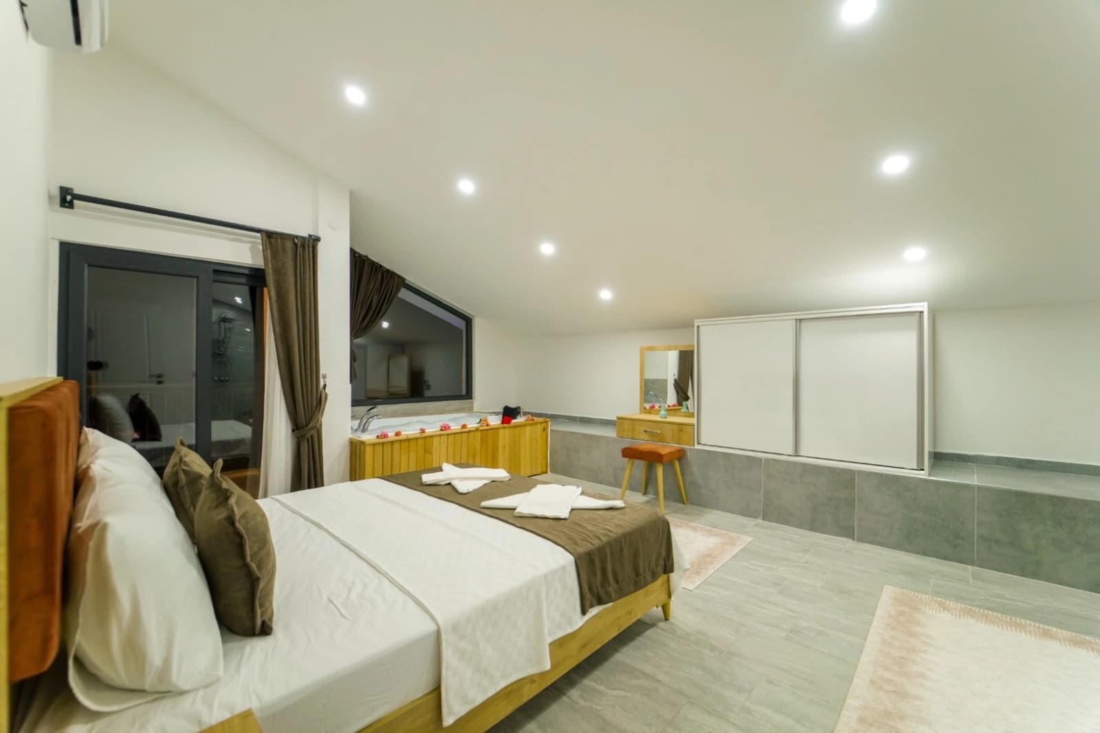 Villa Legendary 2 Isıtmalı Havuz 78