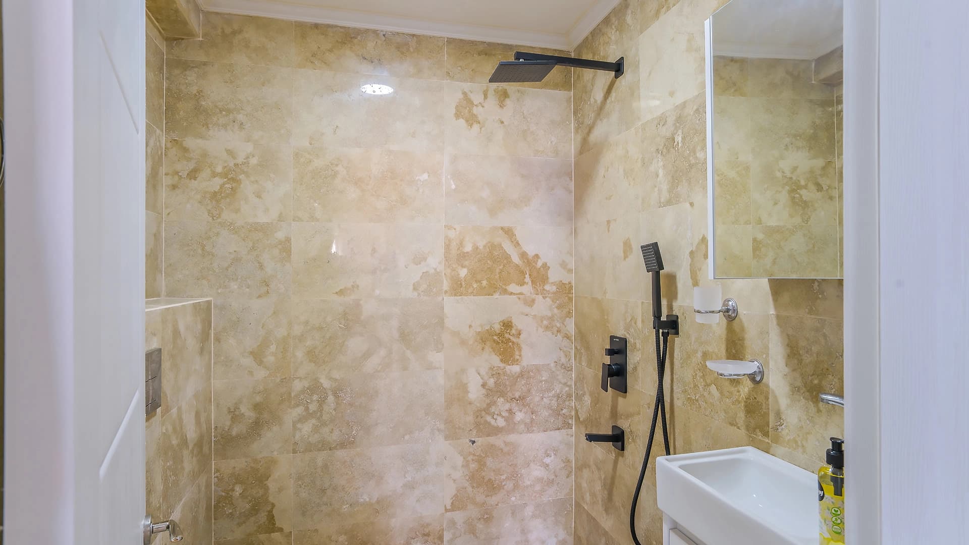 Villa Uğurlu Isıtmalı Havuz 81