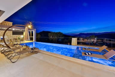Villa Çiğdem Korunaklı Havuz 65