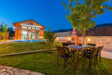 Villa Nazoğlu Bezirgan 17