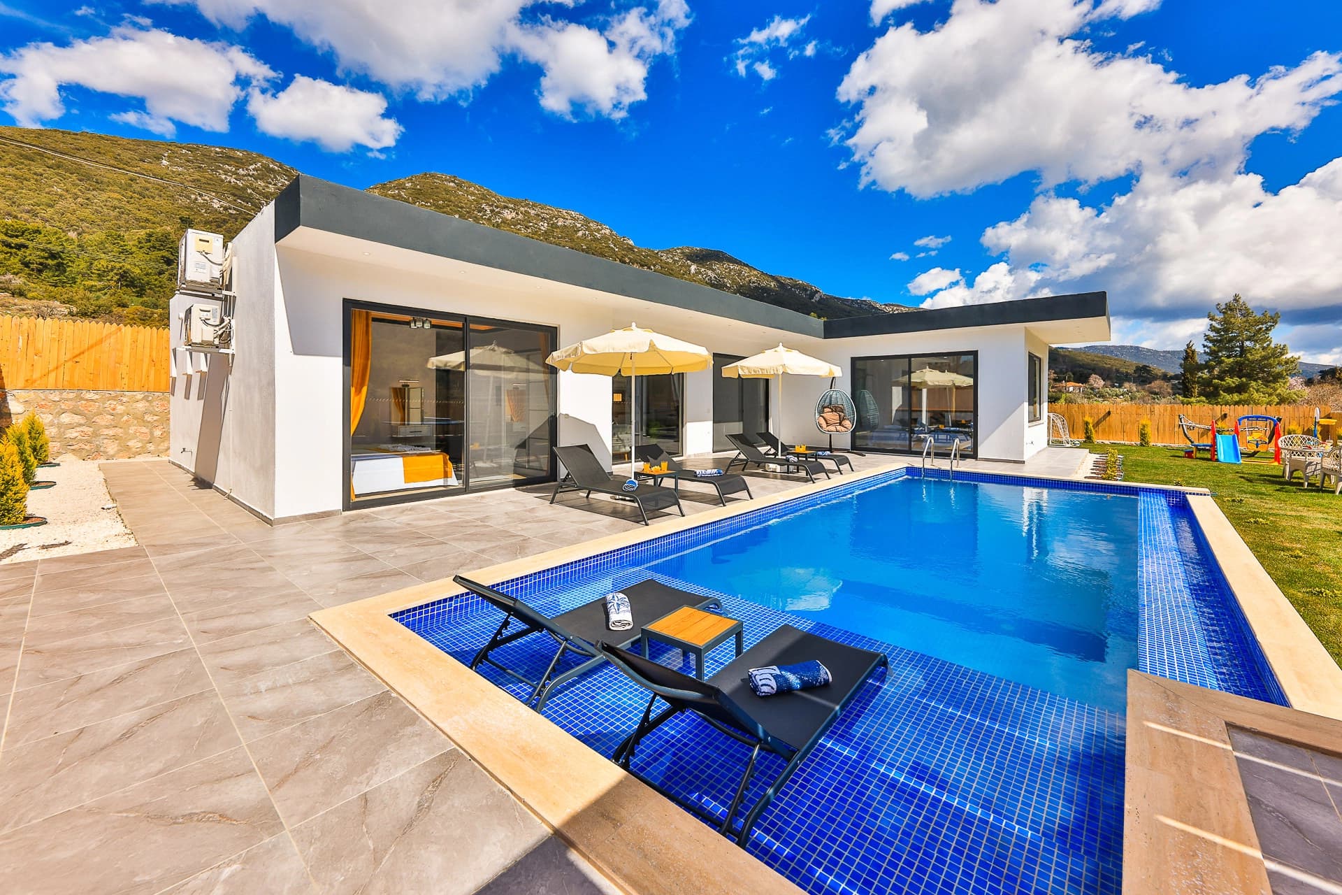 Villa Nazeren Sarıbelen 23