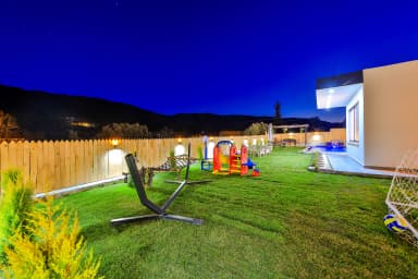 Villa Nazeren Korunaklı Havuz 32