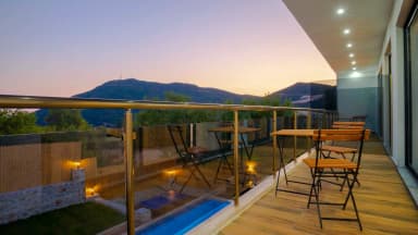 Villa Palas Korunaklı Havuz 44