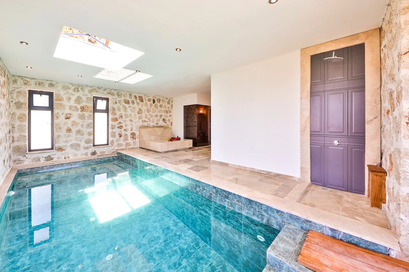 Villa Tan Üzümlü Korunaklı Havuz 83