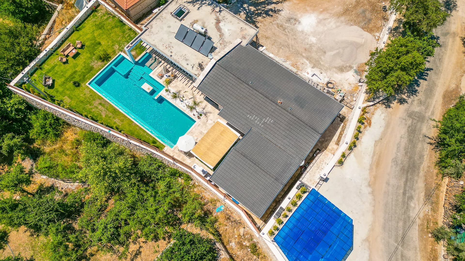 Villa Tan Üzümlü Korunaklı Havuz 69