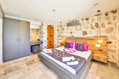 Villa Tan Üzümlü Korunaklı Havuz 57