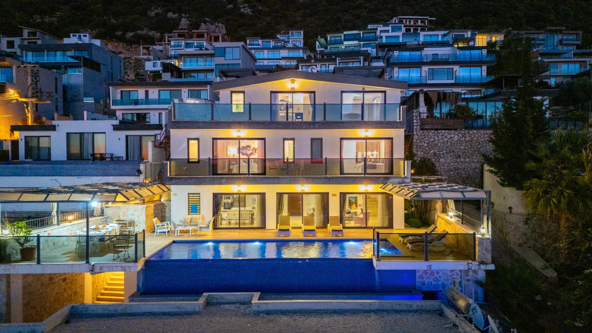 Villa April Özel Havuzlu 36
