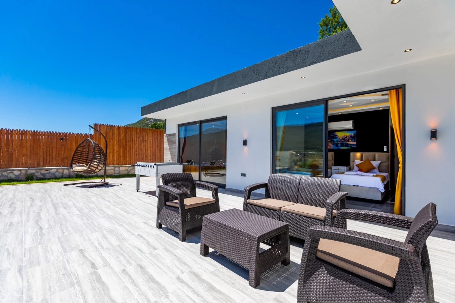 Villa Lidya Korunaklı Havuz 98