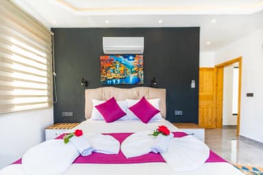 Villa Lidya Korunaklı Havuz 44