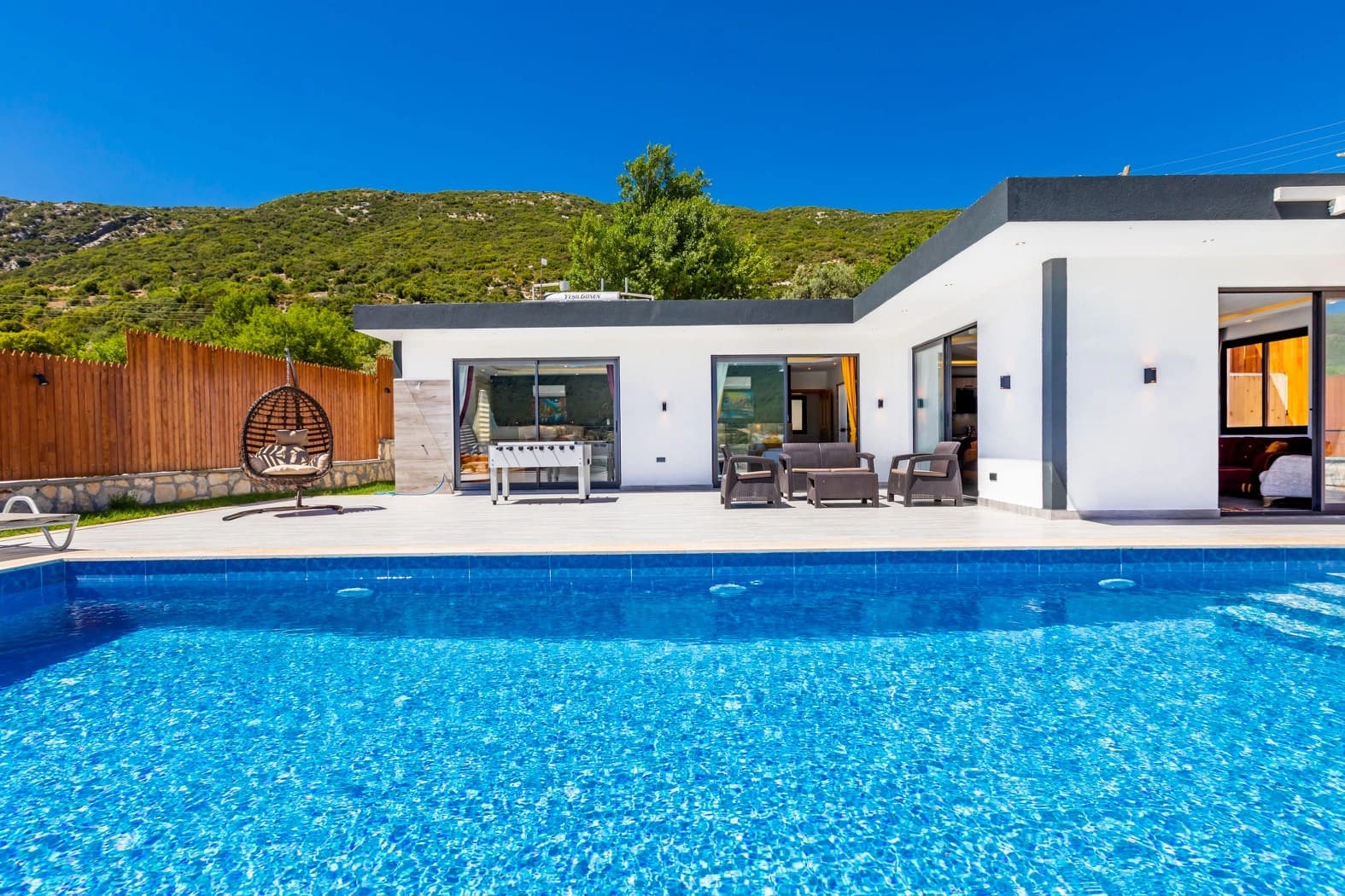 Villa Lidya Korunaklı Havuz 42