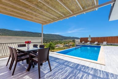 Villa Lidya Korunaklı Havuz 70